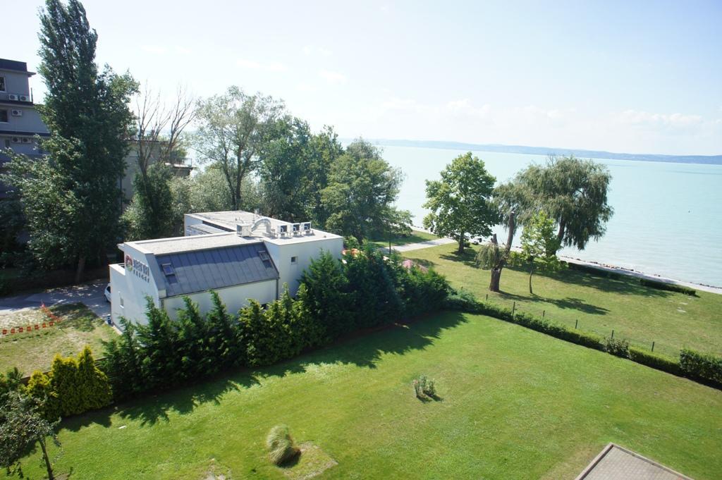 Panorama Beach Apartmanok Siófok Esterno foto