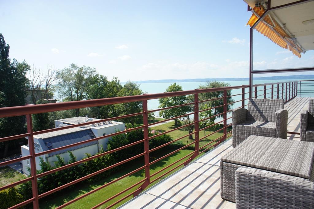 Panorama Beach Apartmanok Siófok Esterno foto