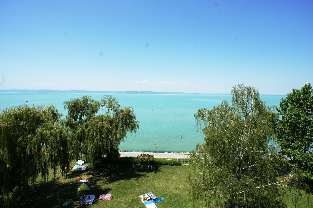 Panorama Beach Apartmanok Siófok Esterno foto